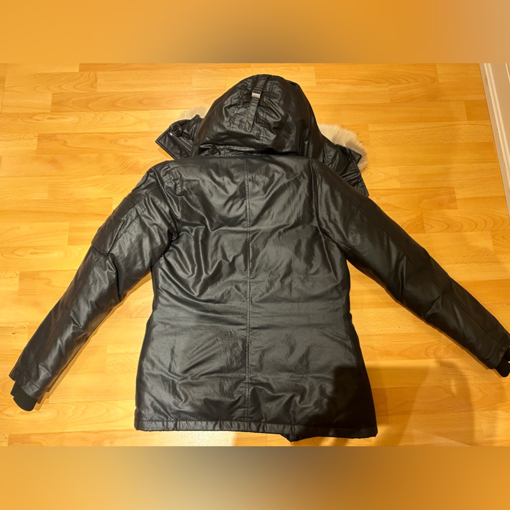 CANADA GOOSE - Women Winter Coat - Picture 3 of 3